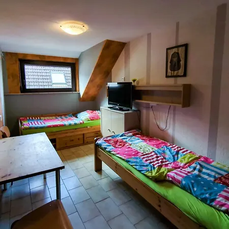 Bea's Monteurzimmer 招待所 Seckach