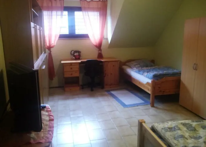 Bea's Monteurzimmer ゲストハウス Seckach