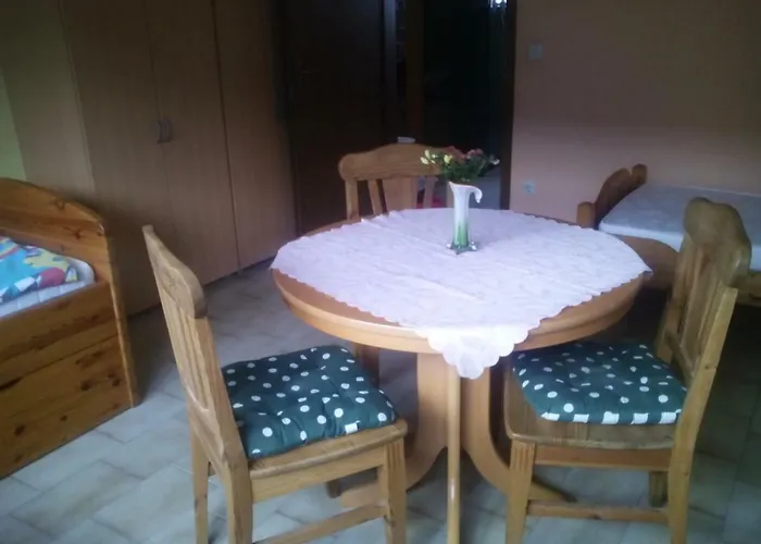 Bea's Monteurzimmer ゲストハウス Seckach