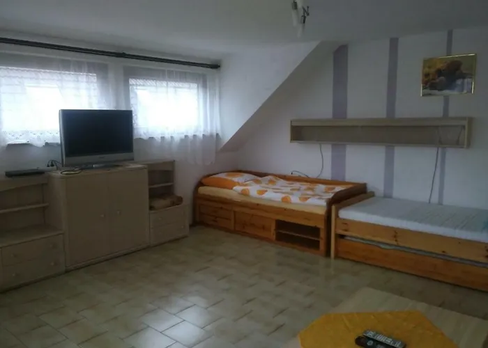 Bea's Monteurzimmer ゲストハウス Seckach